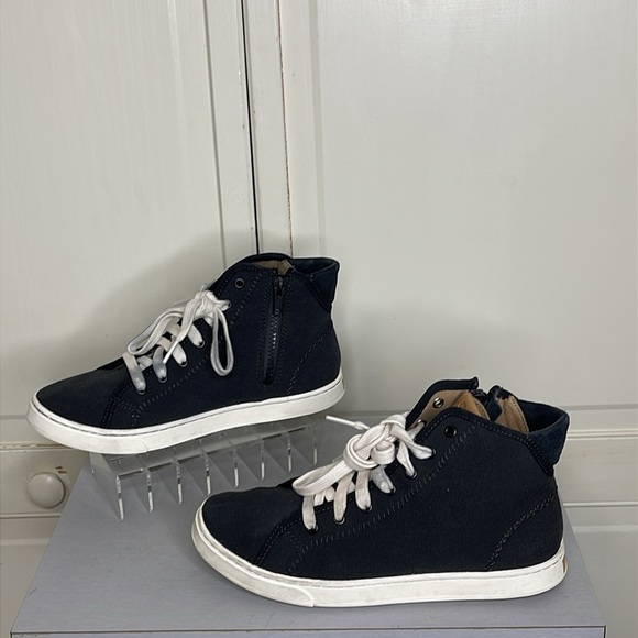 Olukai Pīlahi Women's High Top Sneakers Black Sz 8 - Picture 3 of 10